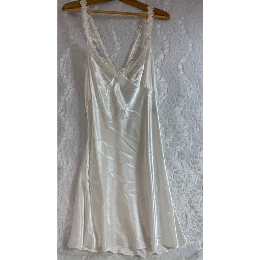 VTG Eileen West Romantic Lace Trim Satin Chemise Nightgown Slip Bridal White L